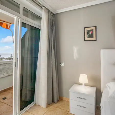 Dream Holidays, Wonderful Ocean View, Fast Wi-fi