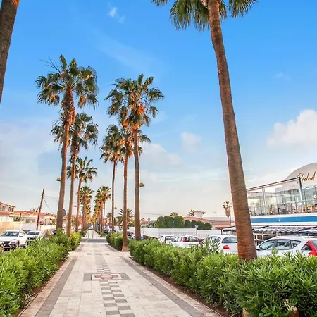 Dream Holidays, Wonderful Ocean View, Fast Wi-fi Apartment *